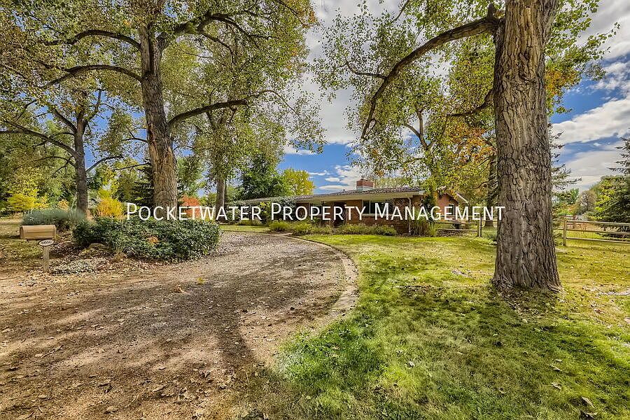 1st image of 6086 Simmons Dr