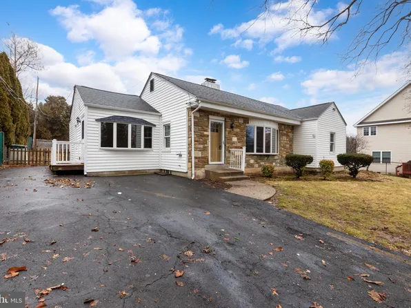 439 Township Line Rd, Elkins Park, PA 19027
