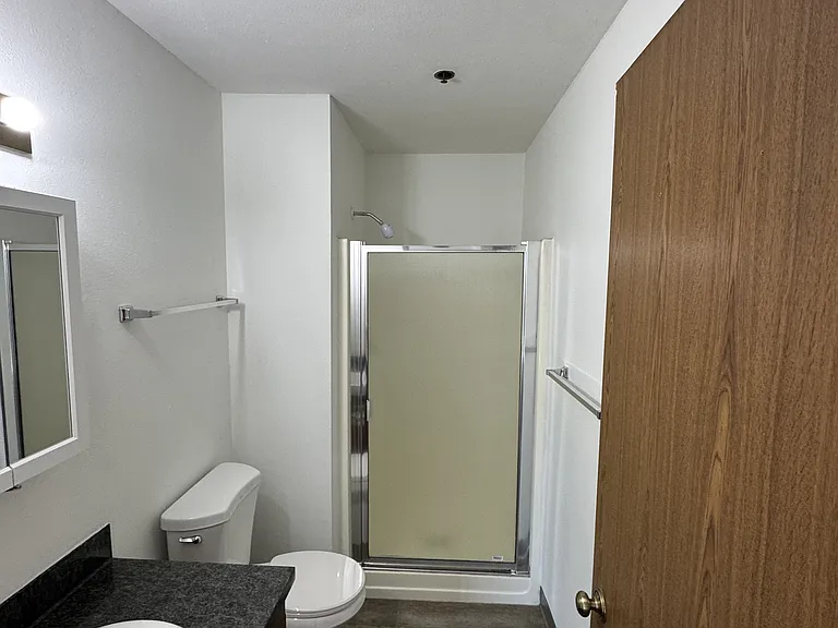 Bryn Mawr Plaza Apartments — Photo 15