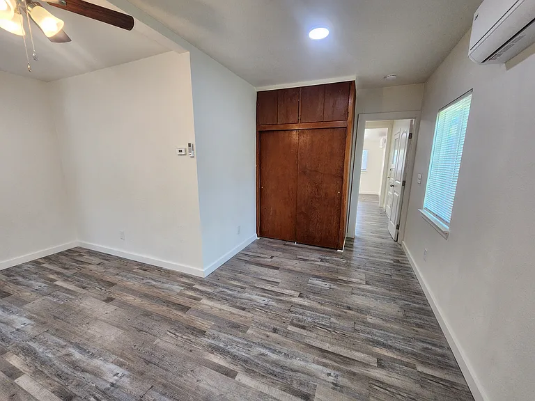 211 N Park St — Photo 19
