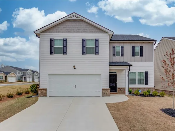 394 Murray Ln, Hoschton, GA 30548