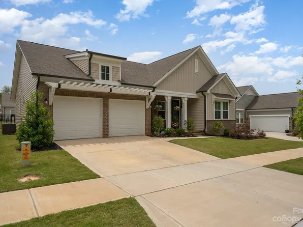 237 Cotton Ridge Pl, Rock Hill, SC 29730