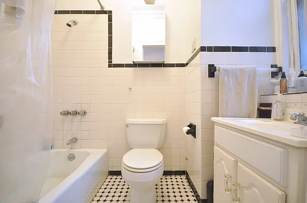 Rented by Compass | media 12