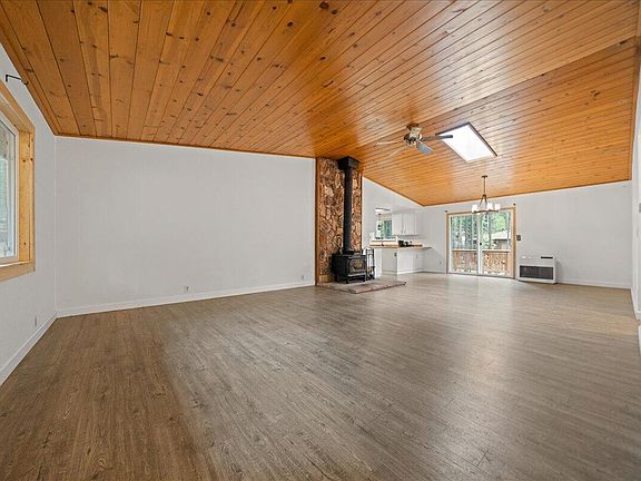 3rd image of 30919 Thumper Dr