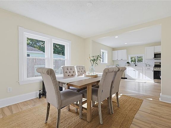5th image of 85 Cedar Ave