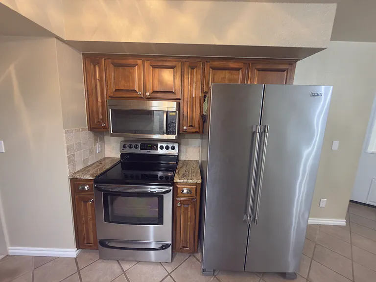1010 Bluestem Rd — Photo 9
