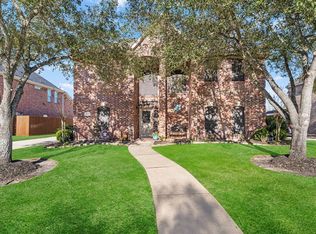 3801 Houston Lake Dr, Pearland, TX 77581