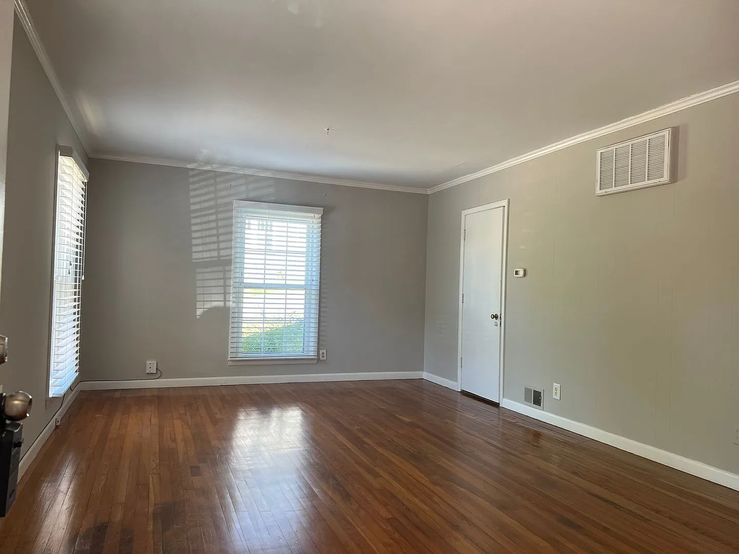 1722 Kavanaugh Blvd., Little Rock AR 72205 - Updated Heights 2br 1ba duplex — Photo 3