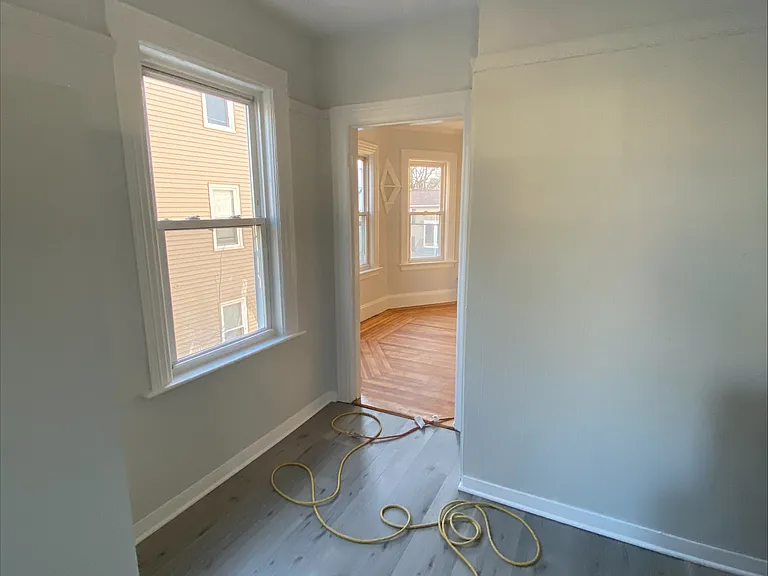25 Pembroke Ave #2 — Photo 5