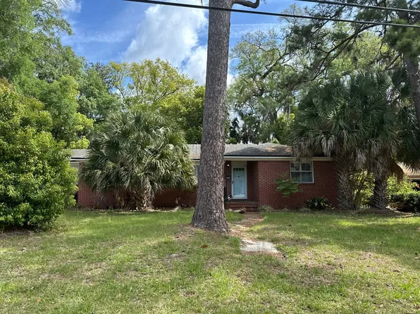 1353 Live Oak Ln, Jacksonville, FL 32207