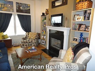 2nd image of 1419 W Grand Ave APT 3