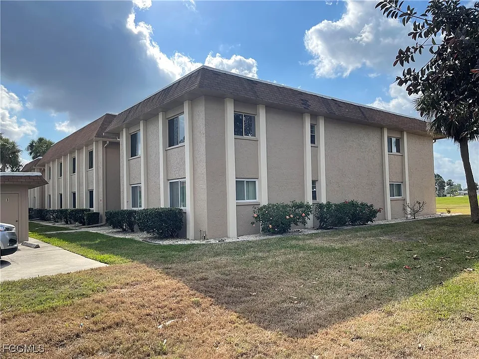 1739 Golf Club Dr #6