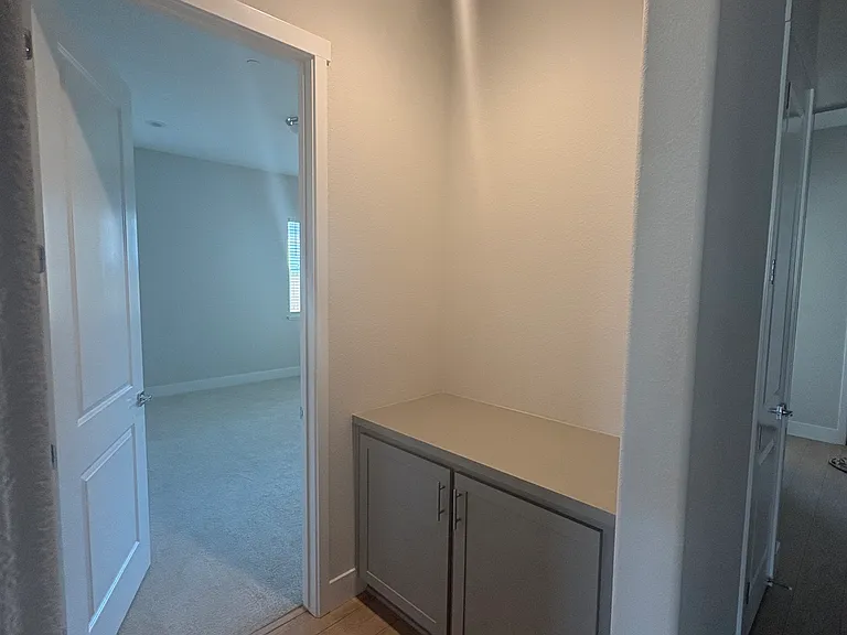 1870 Foster Ln — Photo 32
