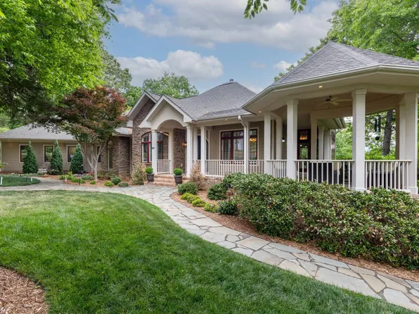 110 High Crest Ln, Wintergreen, VA 22958