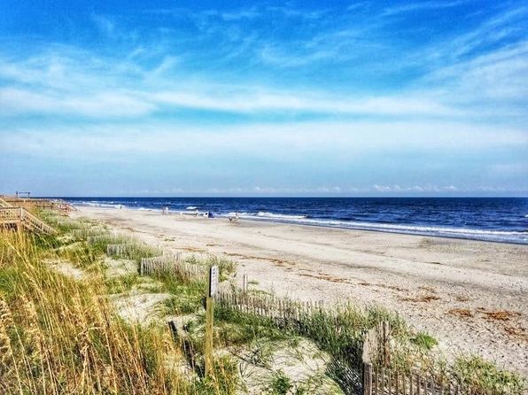 204 Michigan Ave #D2, Folly Beach, SC 29439