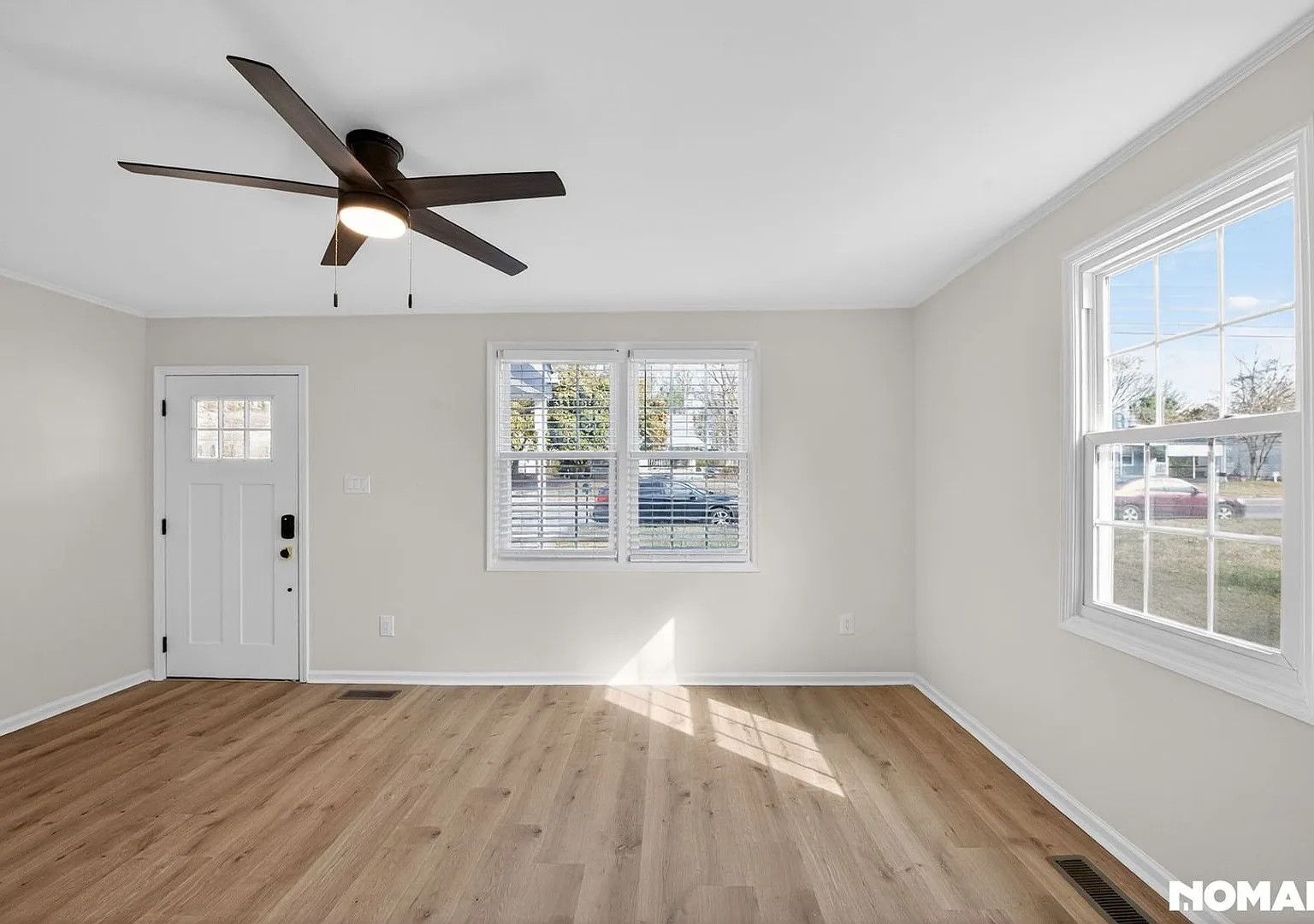 Charming Duplex 2BR + Upstairs 1BR Studio — Photo 2