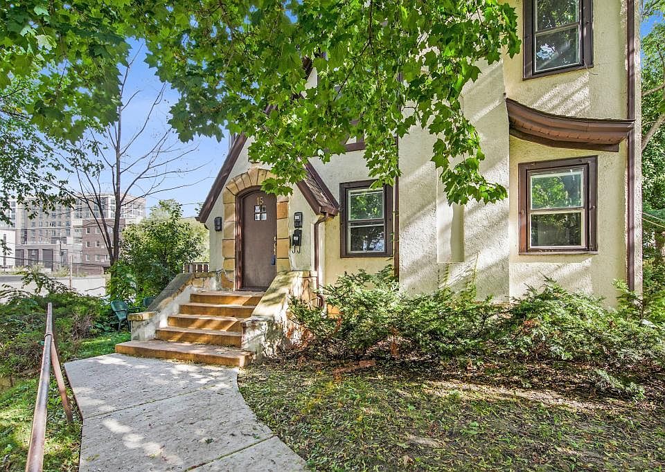 1st image of 15 Arthur Ave SE