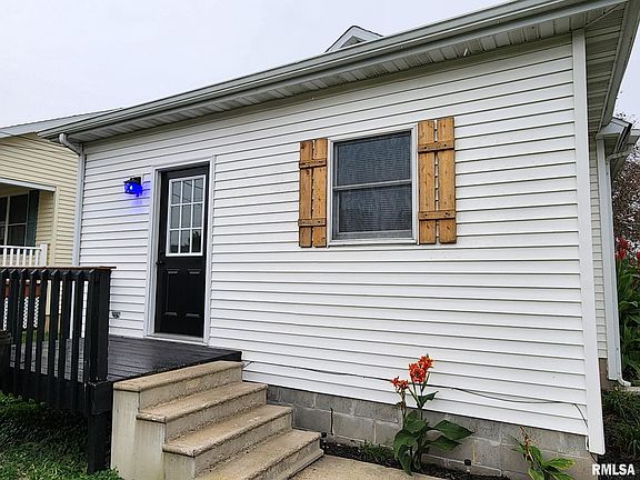 3rd image of 1701 N Logan St