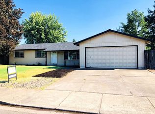 2050 Amy St, Medford, OR 97504