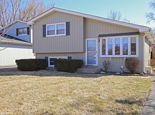 167 Ridgewood Ave, Bensenville, IL 60106