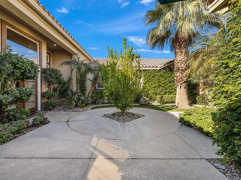 81045 Legends Way — Photo 70