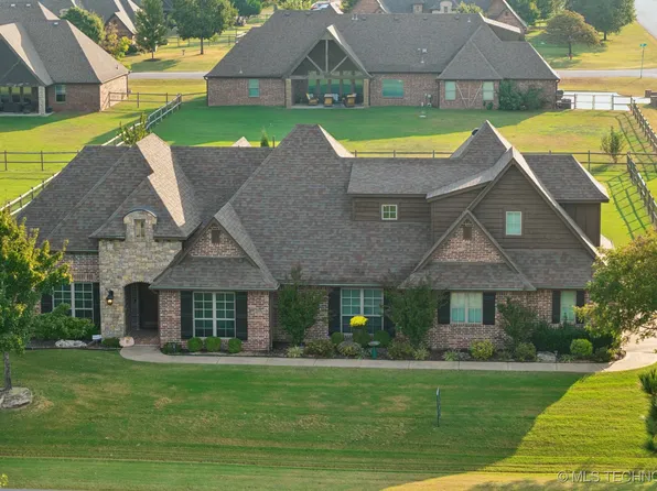19425 E 69th St N, Owasso, OK 74055