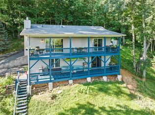 208 Tuckaway Rd, Waynesville, NC 28785