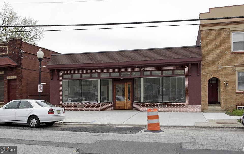 2nd image of 710-712 W Maple Ave