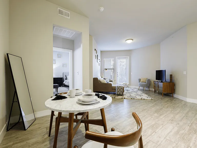Maple District Lofts — Photo 4