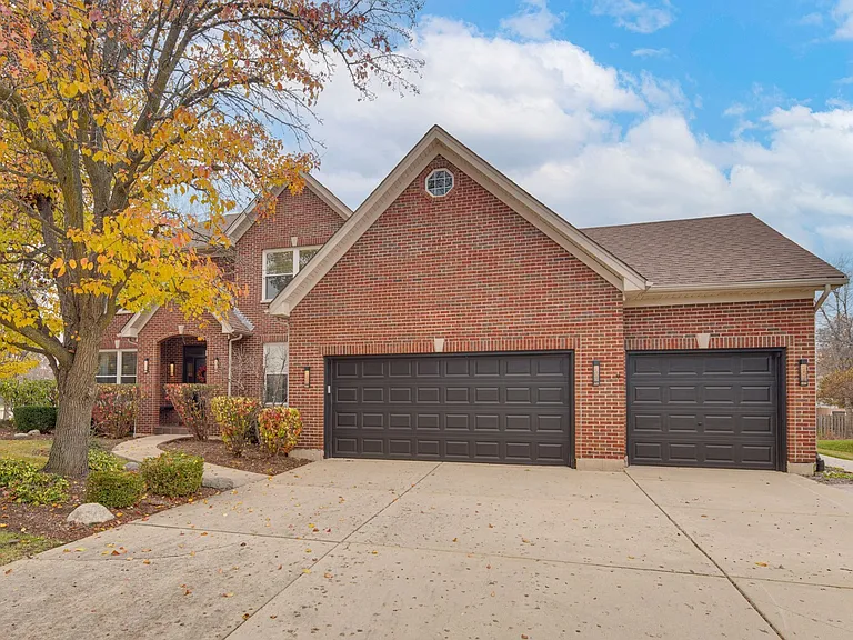 501 Crystal Ct — Photo 5