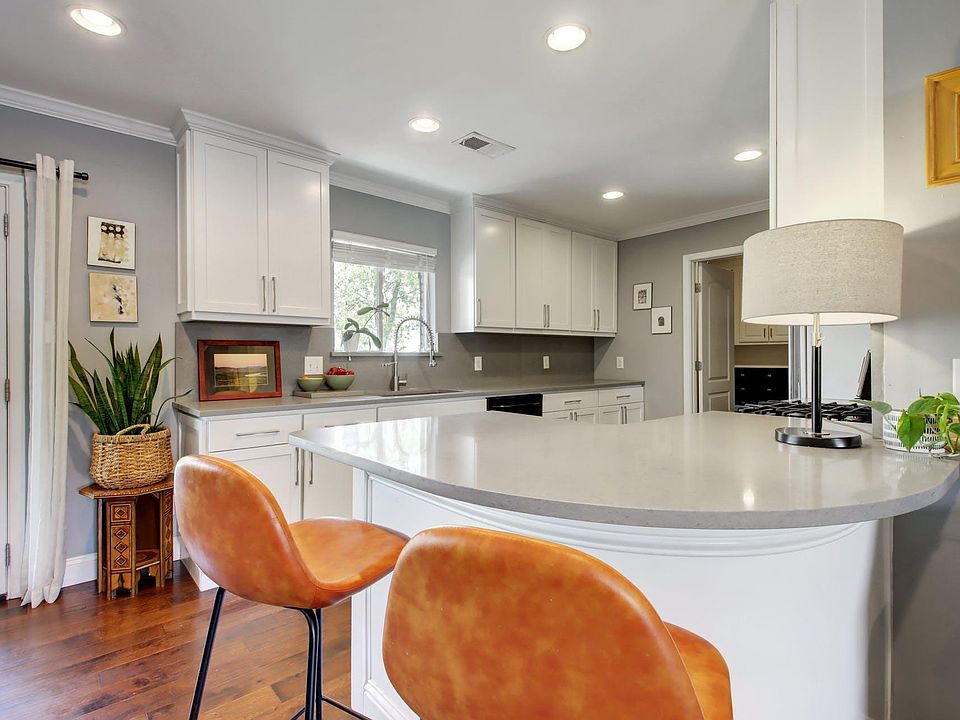 1st image of 1903 Teakwood Dr