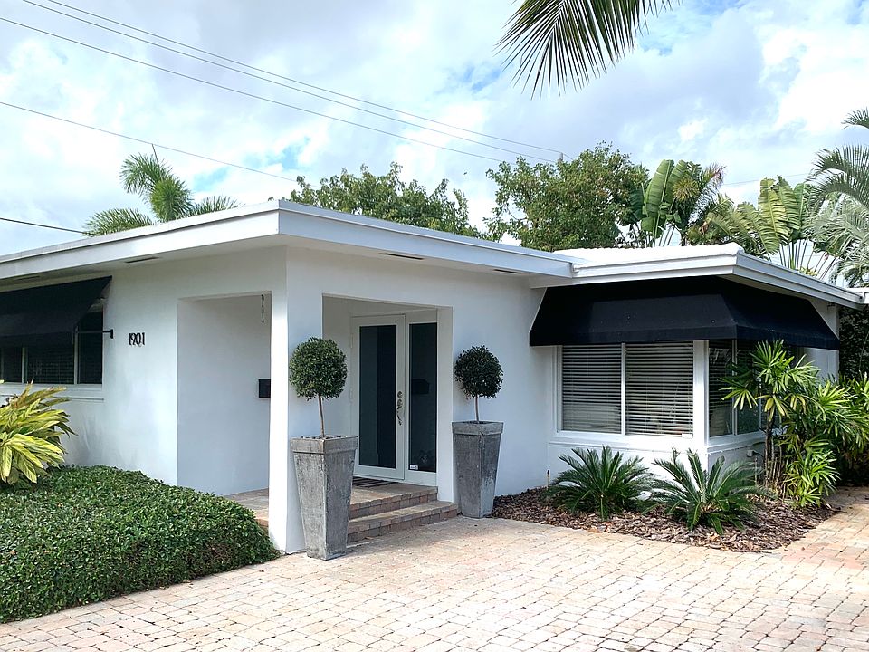 1901 NE 27 St. Wilton Manors
