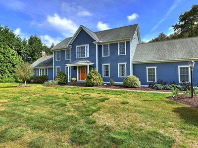 18 Roseview Court, Trumbull, CT, 06611