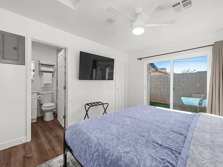 1242 E Pierce St #4 — Photo 13