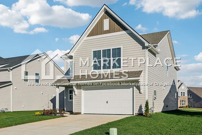 4 bed, 2.5 bath, 2268 sqft, $2,495 — Photo 2