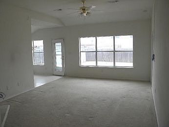 4th image of 517 Lonestar Park Ln #L