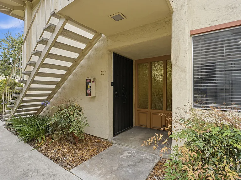 6864 Hyde Park Dr #C — Photo 21