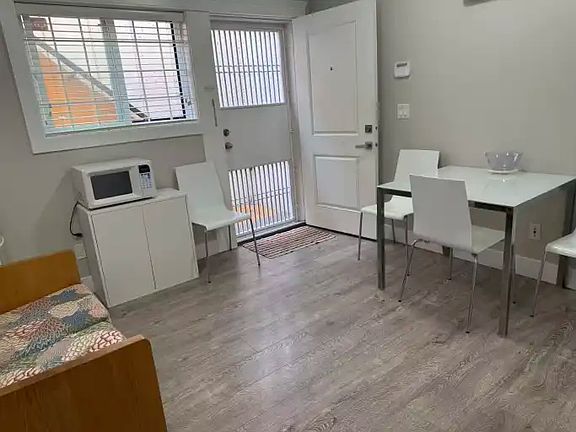 4th image of 46XX Burke St #1A