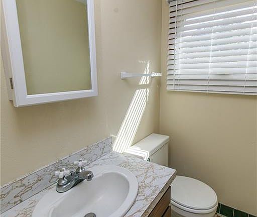 4th image of 1674 Belfair Dr