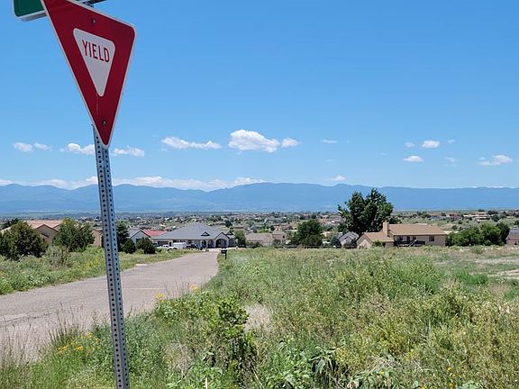 4th image of 397 S Tejon Ln