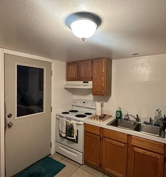 3 bed, 1.0 bath, 1040 sqft, $550 — Photo 22