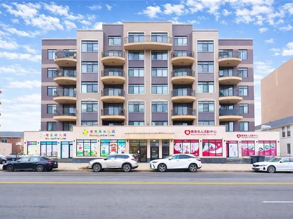 7516 Bay Parkway image 1 of 19