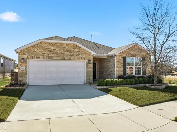900 Memorial Dr, Aubrey, TX 76227