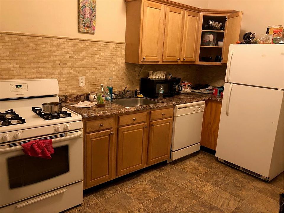 2nd image of 59 Chestnut St #1S