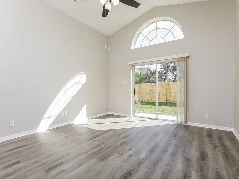 2539 Titus Ct — Photo 3