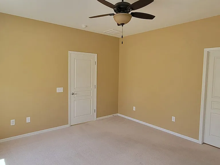 1342 Springdale Ln — Photo 31