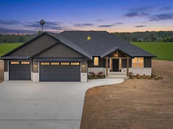 549 Behrendt Park Dr, Seymour, WI 54165