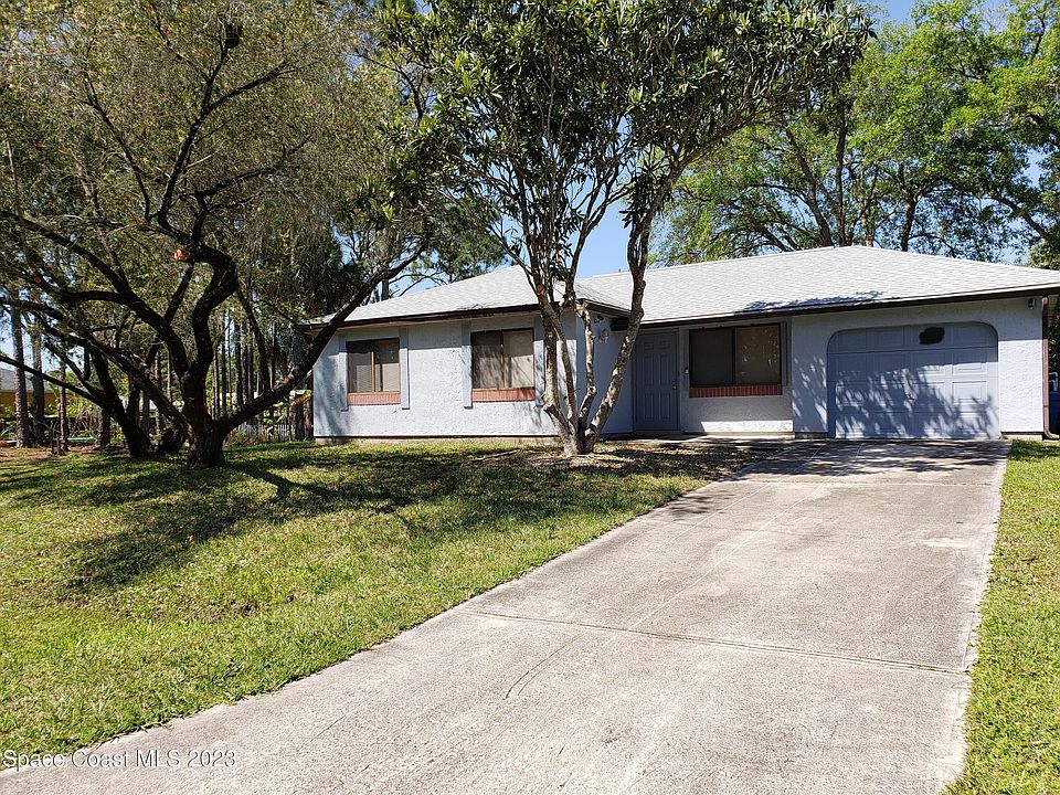 1st image of 810 Algaringo Ave SE