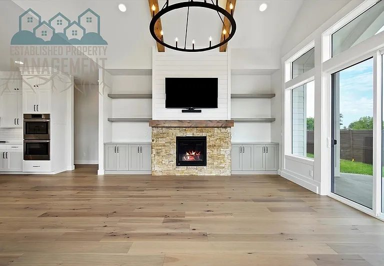 10642 W Lothbury Dr — Photo 8