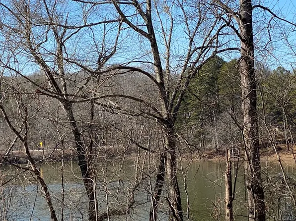 52 Cherokee Rd, Toccoa, GA 30577